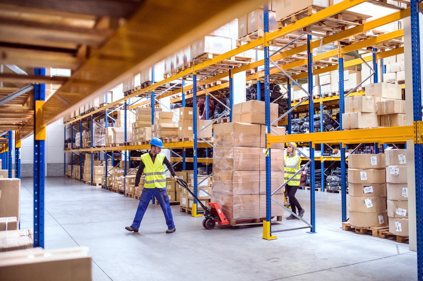 Warehousing & distribution — company profile illustration